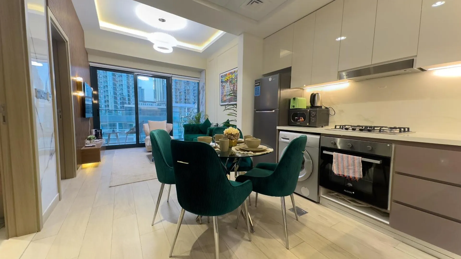 Apartment Naseem - Meydan Luxury, Stylish 1Br With Pool & Canal Views Dubai