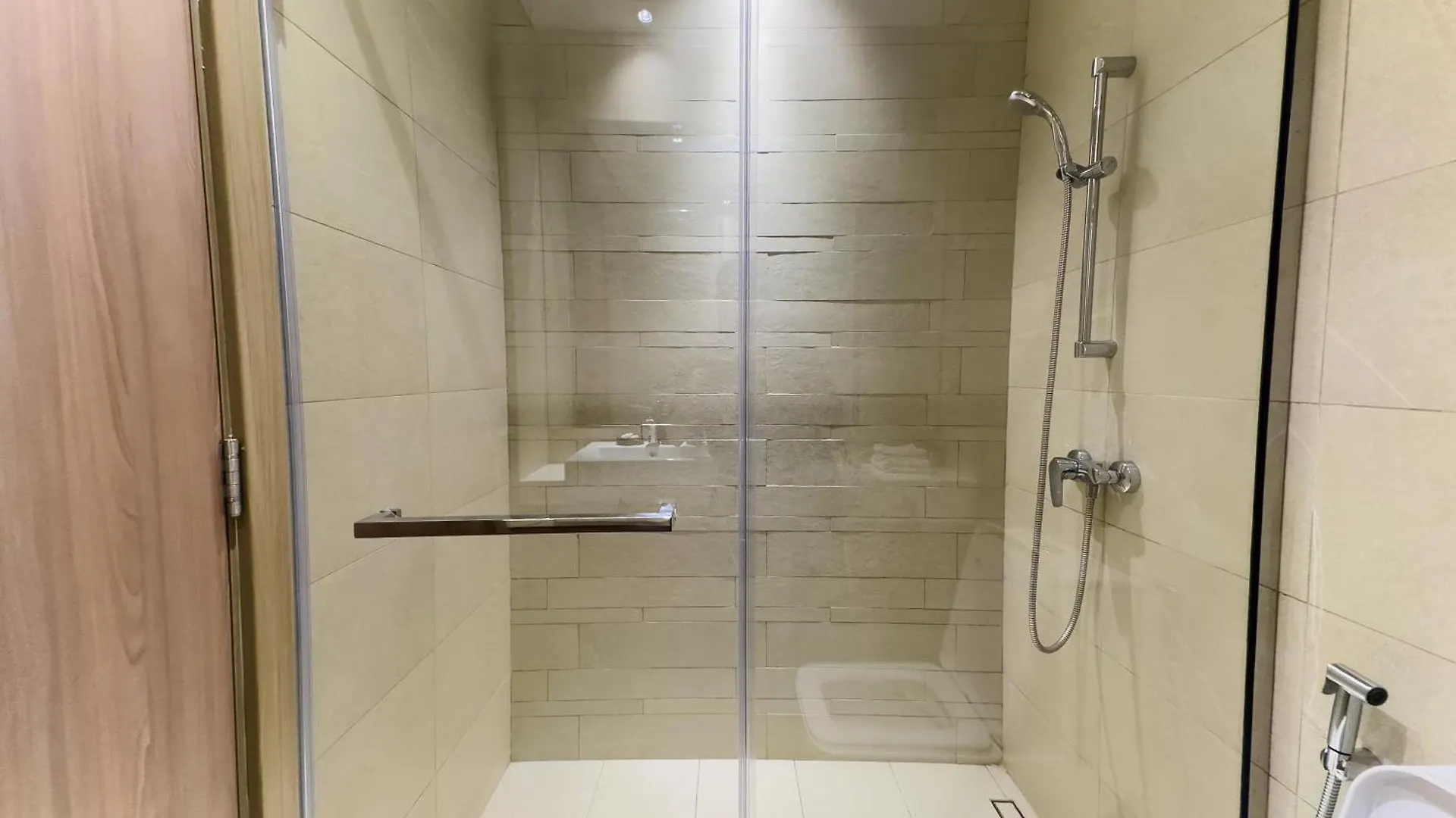 Apartment Naseem - Meydan Luxury, Stylish 1Br With Pool & Canal Views Dubai