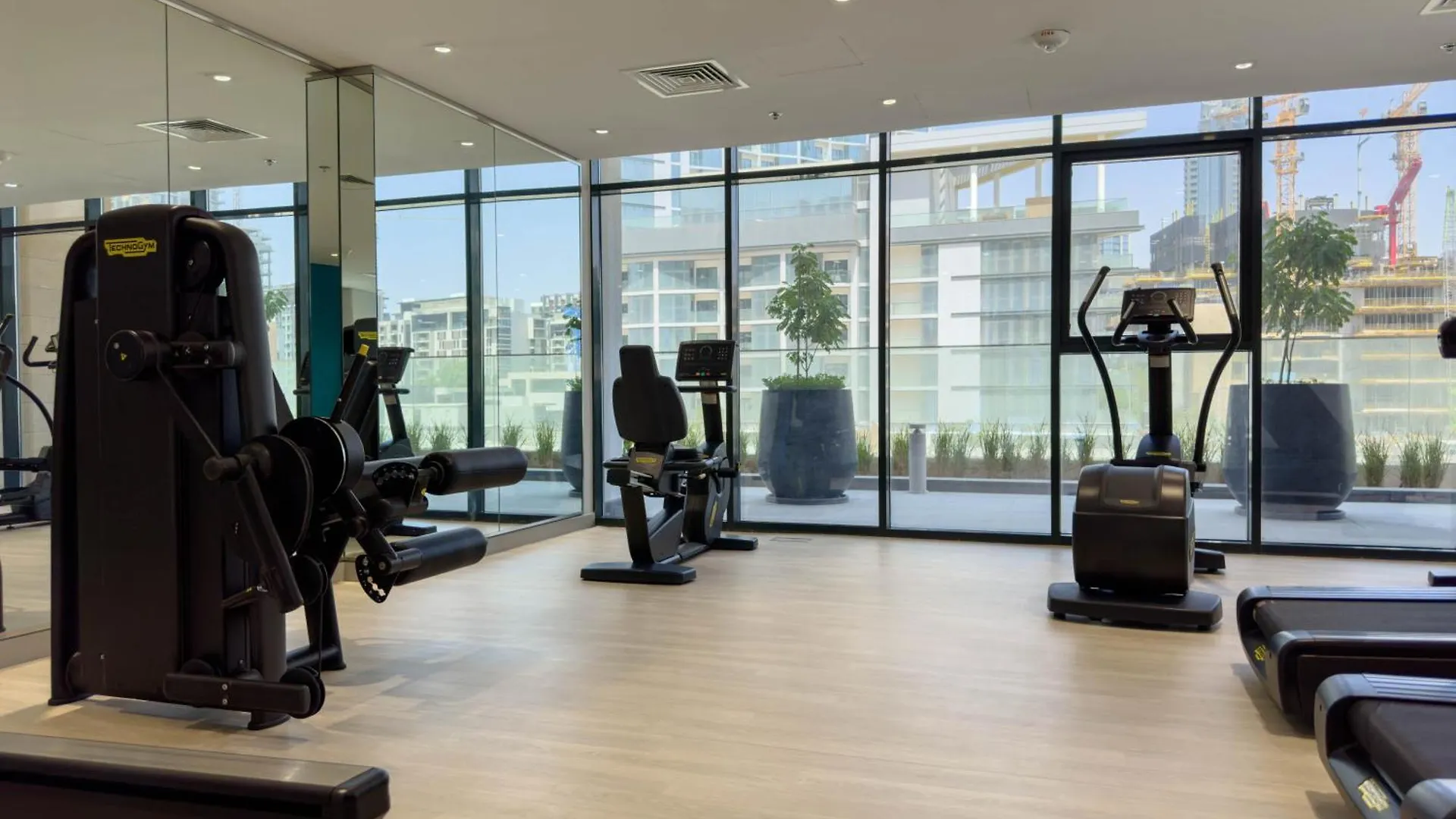 Apartment Naseem - Meydan Luxury, Stylish 1Br With Pool & Canal Views Dubai
